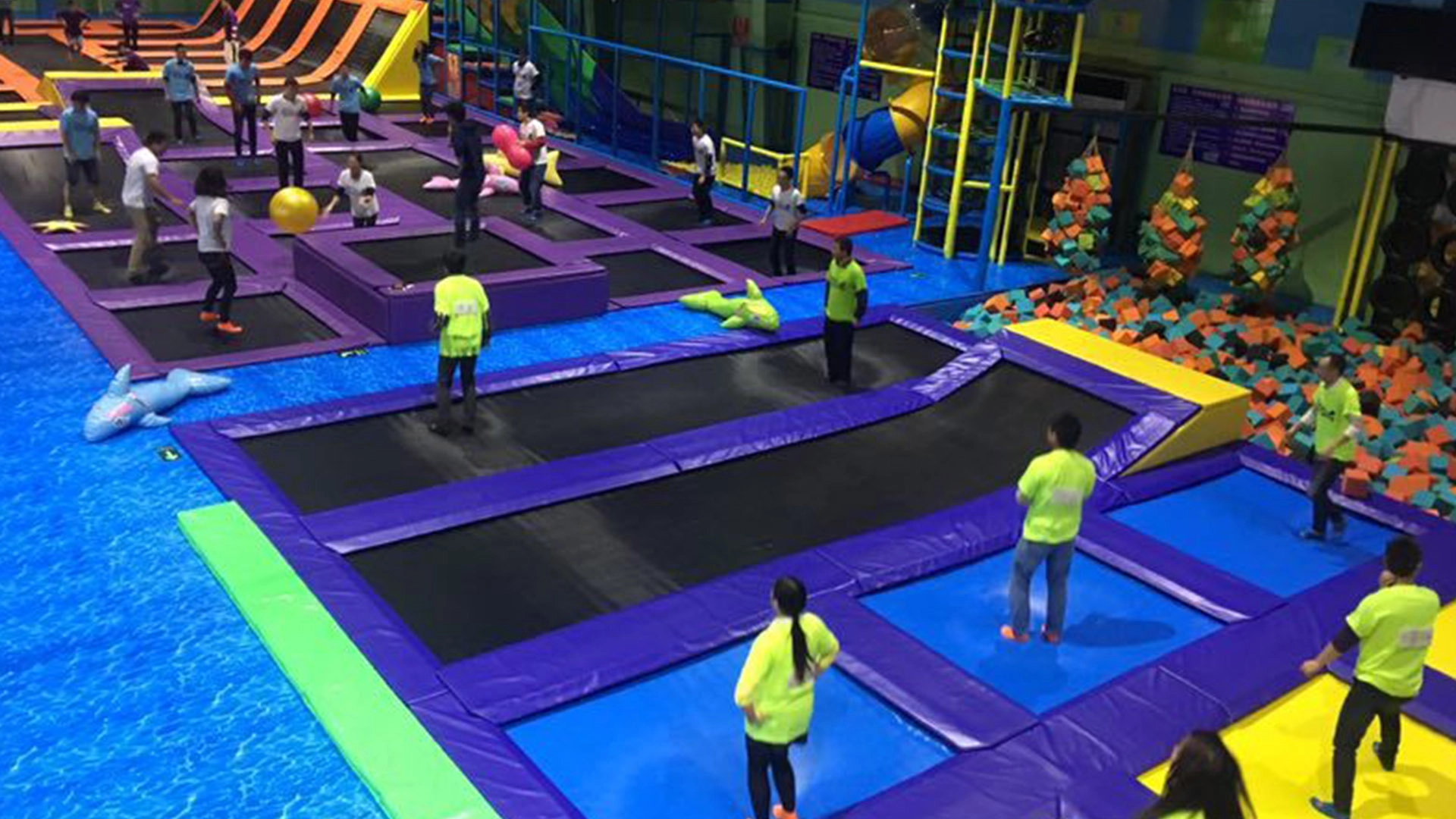 jump trampoline park - MARWEY