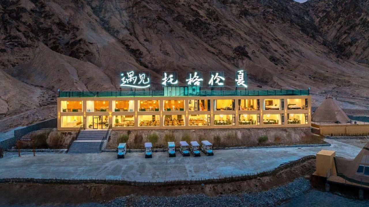 Xinjiang-Tashikurgan-Meet-Toglenxia Xinjiang-Tashikurgan-Meet Toglenxia