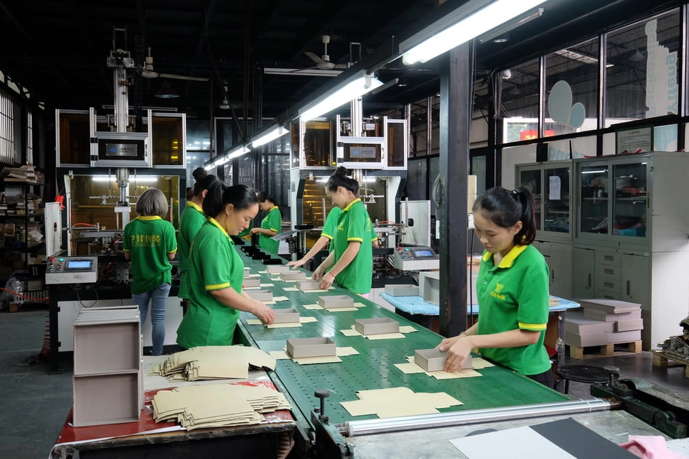 9 Assembling - Yifeng Packaging
