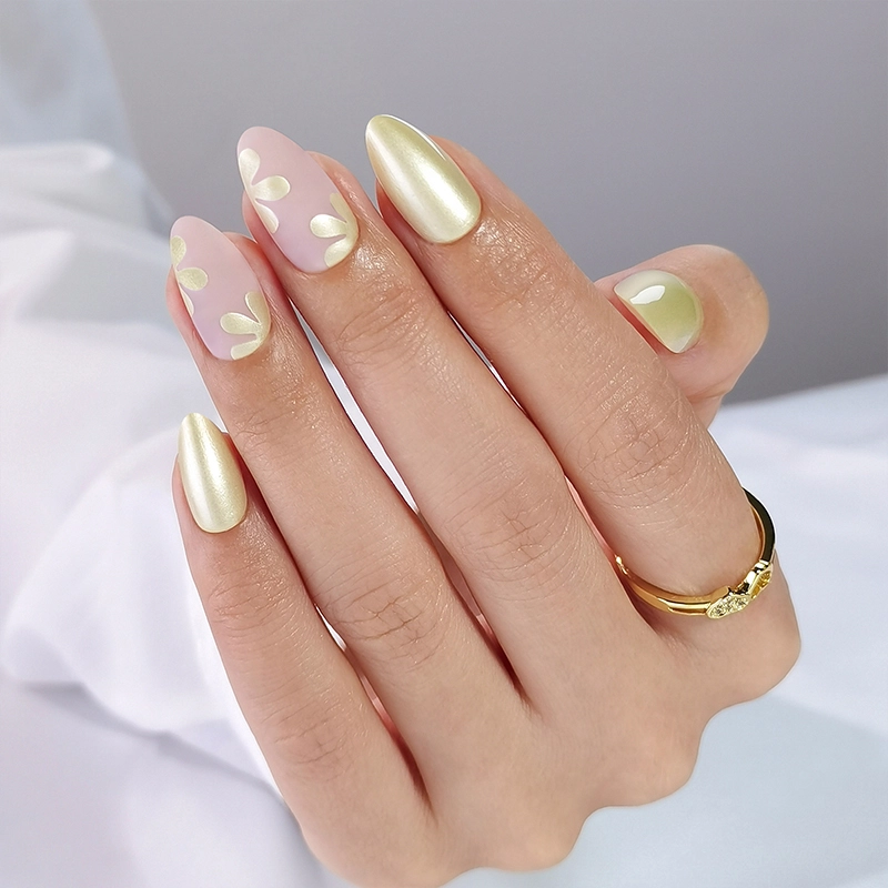 gold matte nails