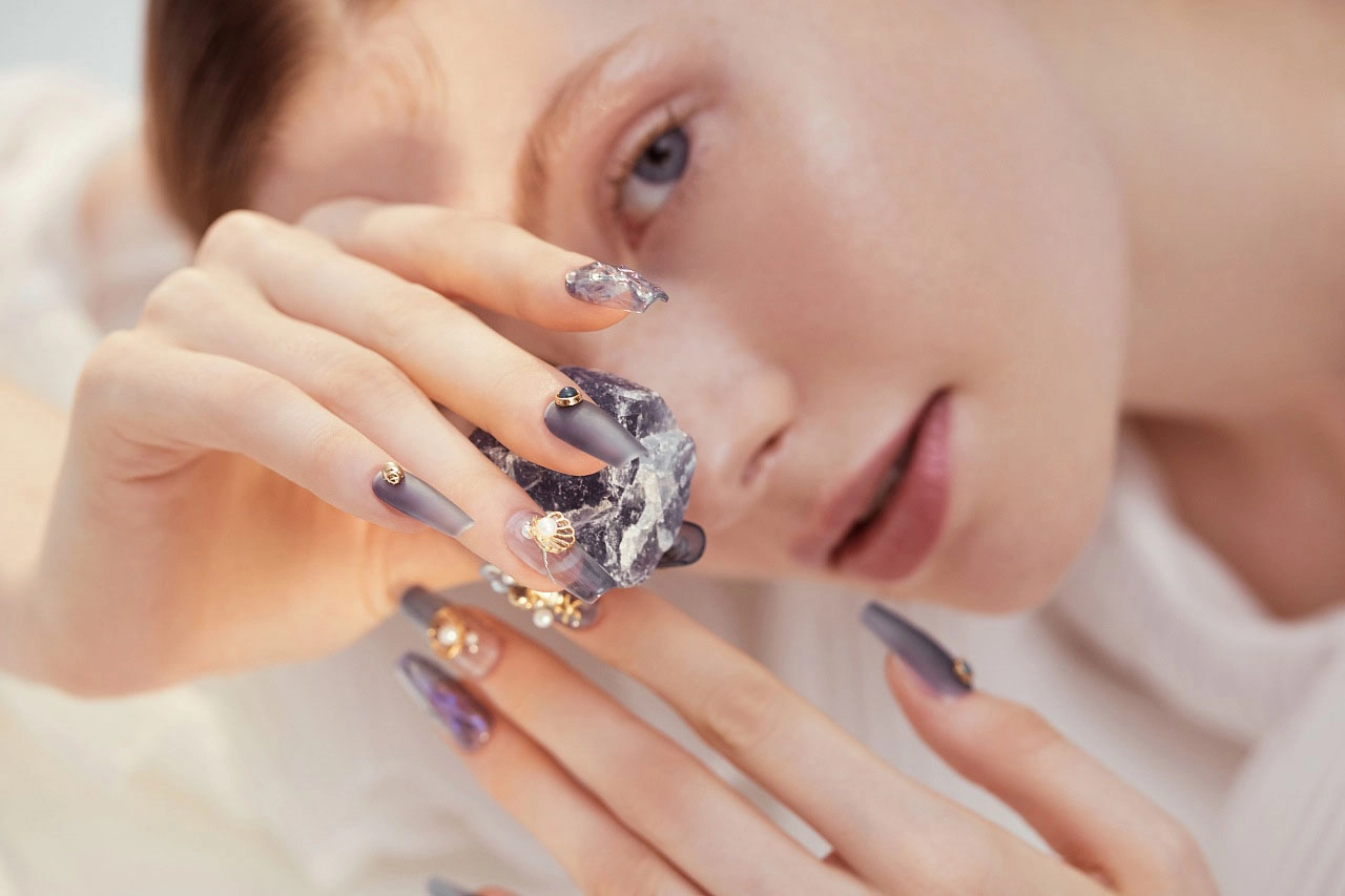 mini stiletto nails